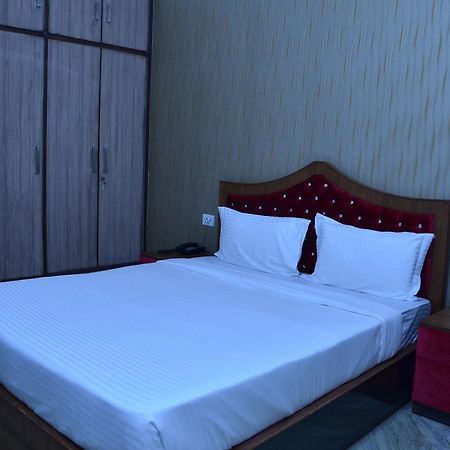 Hotel Royal International นิวเดลี ภายนอก รูปภาพ