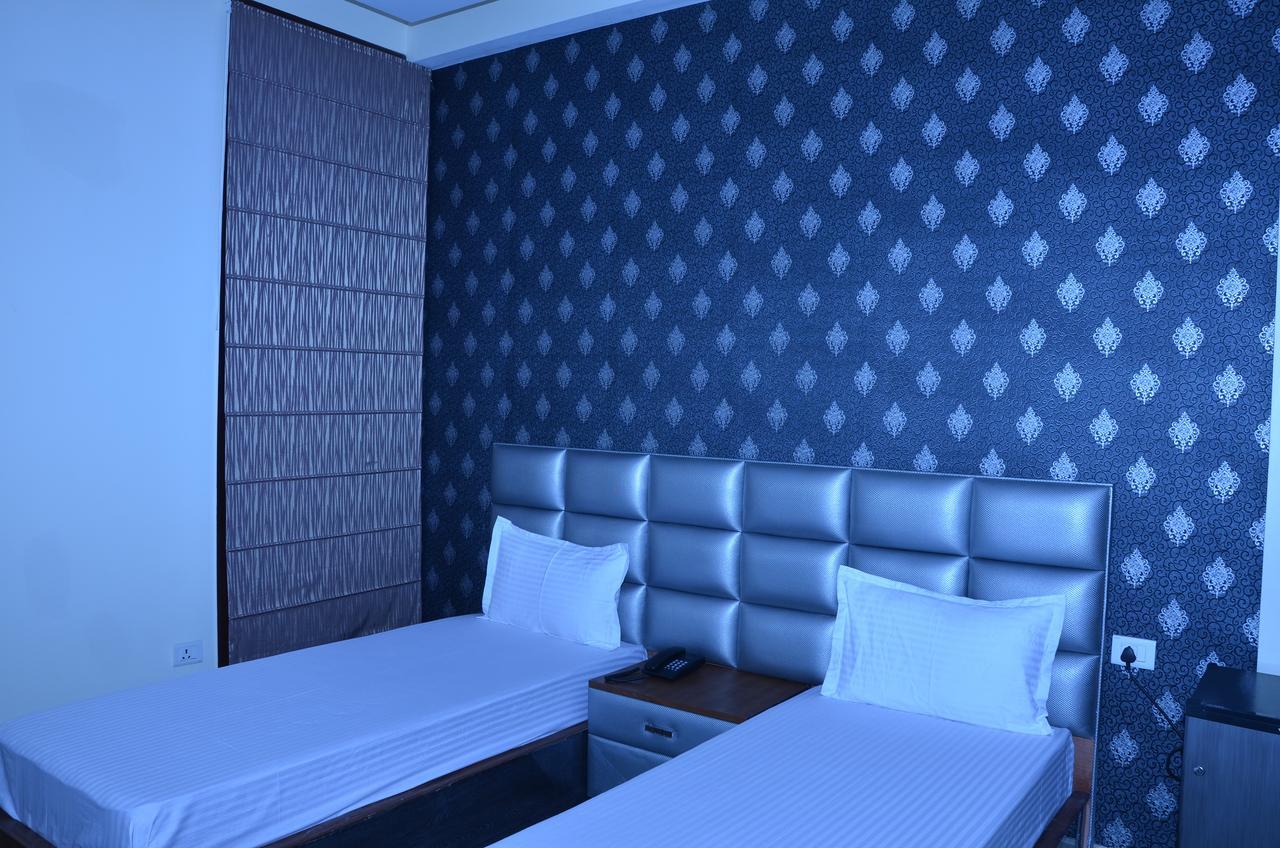Hotel Royal International นิวเดลี ภายนอก รูปภาพ